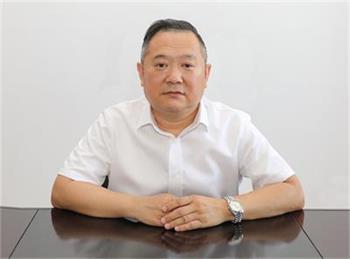 黨委書記、執(zhí)行董事——溫法璽.jpg